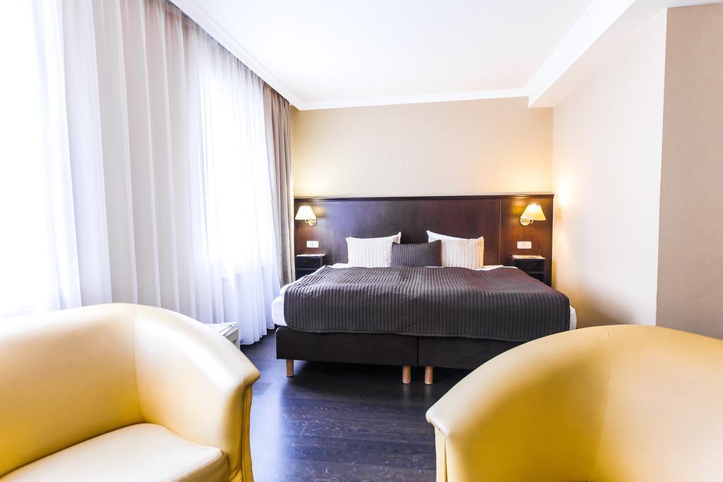 Spa Hotel Panorama การ์โลวีวารี ภายนอก รูปภาพ